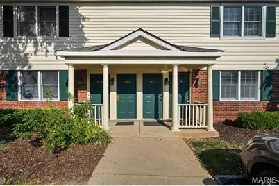 1719 Canary Cove, Brentwood, MO 63144 - Photo 2