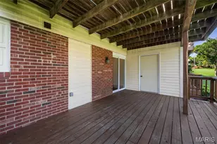 1719 Canary Cove, Brentwood, MO 63144 - Photo 14