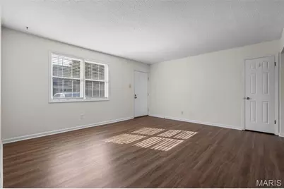 1719 Canary Cove, Brentwood, MO 63144 - Photo 6