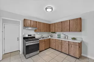 11 Toelle Dr, Saint Charles, MO 63304 - Photo 6