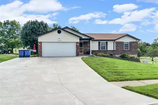 5182 Bristol Rock Rd, Florissant, MO 63033 - Photo 2