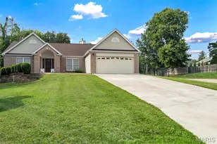 12115 Leebur Dr, Saint Louis, MO 63128 - Photo 2