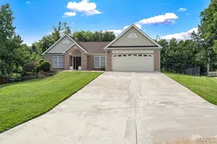 12115 Leebur Dr, Saint Louis, MO 63128 - Photo 1