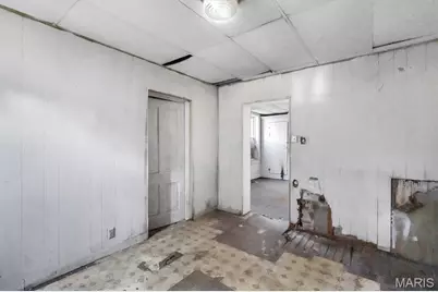 8409 Pennsylvania Avenue, Saint Louis, MO 63111 - Photo 10