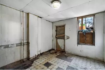 8409 Pennsylvania Avenue, Saint Louis, MO 63111 - Photo 8