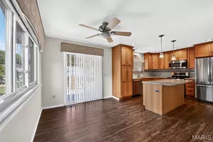 12021 Cedar Lake Ct, Maryland Heights, MO 63043 - Photo 16