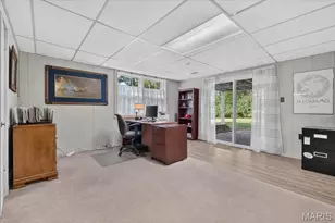 2045 Firethorn Dr, Saint Louis, MO 63131 - Photo 38