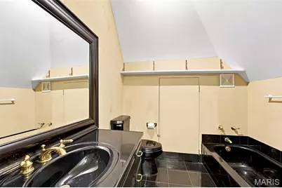 5253 Devonshire Avenue, Saint Louis, MO 63109 - Photo 30
