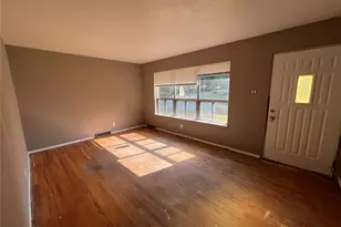 10147 Mayfair Dr, Saint Louis, MO 63136 - Photo 2