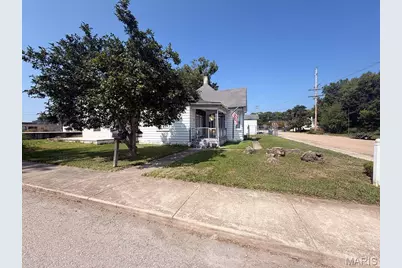 202 E 2nd Street, De Soto, MO 63020 - Photo 4
