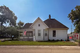 202 E 2nd St, De Soto, MO 63020 - Photo 1