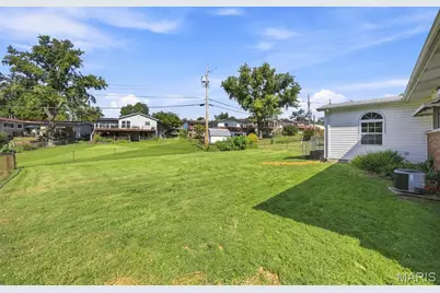 908 Buckley Road, Mehlville, MO 63125 - Photo 32