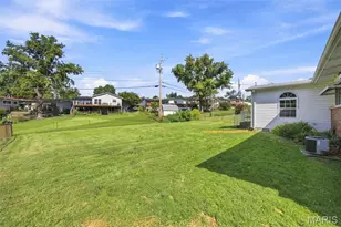 908 Buckley Rd, Mehlville, MO 63125 - Photo 32