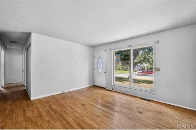 1424 Farmview Avenue, Saint Louis, MO 63138 - Photo 12