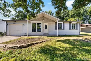 1424 Farmview Ave, Saint Louis, MO 63138 - Photo 2