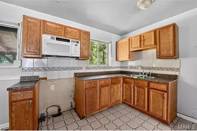 1424 Farmview Avenue, Saint Louis, MO 63138 - Photo 18