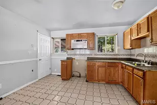 1424 Farmview Ave, Saint Louis, MO 63138 - Photo 14