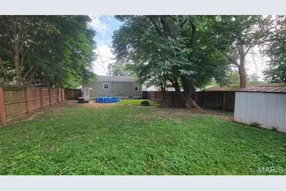 9521 Theodosia Avenue, Saint Louis, MO 63114 - Photo 22