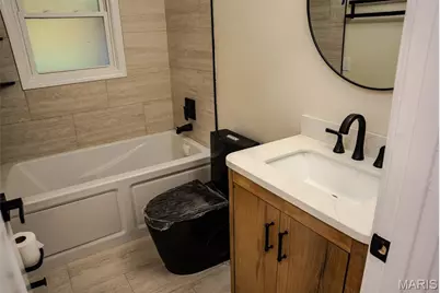 10060 Sheldon Drive, Saint Louis, MO 63137 - Photo 10