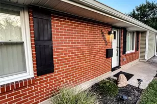 10060 Sheldon Dr, Saint Louis, MO 63137 - Photo 2