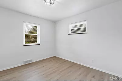 10711 Gail Court, Saint Louis, MO 63123 - Photo 18