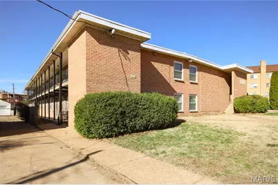 4770 Kings Drive, Saint Louis, MO 63116 - Photo 1