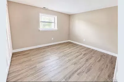 5210 Ville Cecelia Lane, Hazelwood, MO 63042 - Photo 4