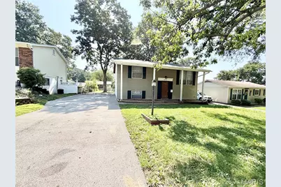 5210 Ville Cecelia Lane, Hazelwood, MO 63042 - Photo 2