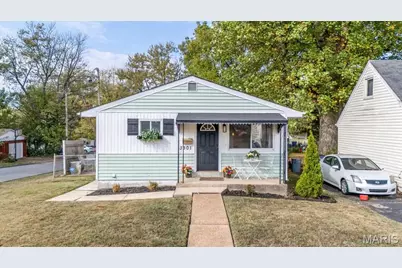 3301 Suncrest Avenue, Breckenridge Hills, MO 63114 - Photo 1