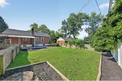 5 Saint James Court, Florissant, MO 63031 - Photo 28