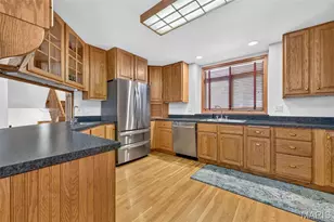 341 S Laclede Station Rd, Saint Louis, MO 63119 - Photo 24