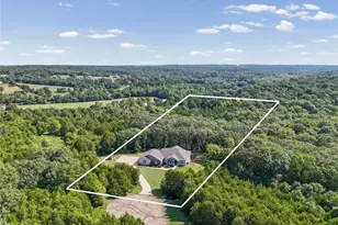 1402 Cir Hill Dr, Hillsboro, MO 63050 - Photo 2