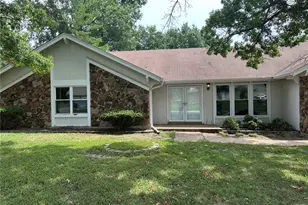 216 Rue Grand Dr, Lake Saint Louis, MO 63367 - Photo 1