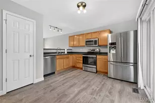 427 Parkview Pl Dr, Ellisville, MO 63021 - Photo 6