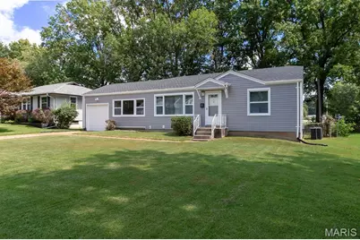 10212 Surf Drive, Bellefontaine Neighbors, MO 63137 - Photo 1