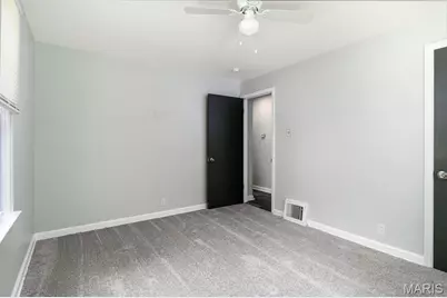 10212 Surf Drive, Bellefontaine Neighbors, MO 63137 - Photo 6