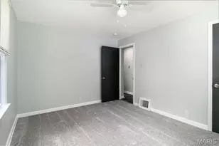 10212 Surf Dr, Bellefontaine Neighbors, MO 63137 - Photo 6