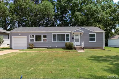 10212 Surf Drive, Bellefontaine Neighbors, MO 63137 - Photo 2