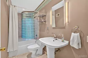 2310 N Ballas Rd, Town and Country, MO 63131 - Photo 20