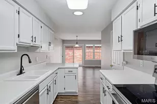 857 Du Pre Ct, Saint Peters, MO 63376 - Photo 8