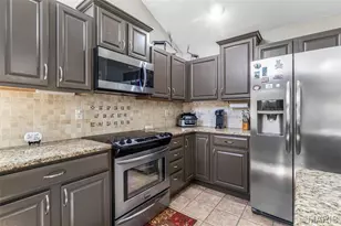 223 Woodvine Ct, Farmington, MO 63640 - Photo 4