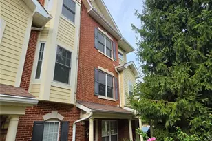 2662 Mcknight Crossing Ct, Saint Louis, MO 63124 - Photo 2