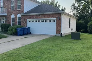 6230 Tesson Park Dr, Hazelwood, MO 63042 - Photo 2
