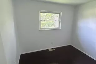 325 Moule Dr, Florissant, MO 63031 - Photo 14