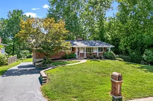 11706 Doverhill Dr, Sunset Hills, MO 63128 - Photo 2
