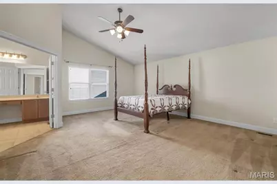 1016 Gardenbridge Place, Saint Charles, MO 63303 - Photo 32