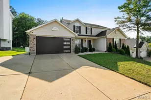 3120 Crystal Lake Dr, Oakville, MO 63129 - Photo 2