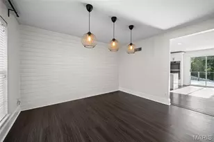 3120 Crystal Lake Dr, Oakville, MO 63129 - Photo 6