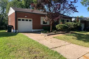 942 Melvin Ave, Saint Louis, MO 63137 - Photo 2
