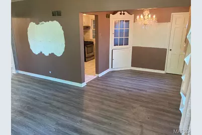 942 Melvin Avenue, Saint Louis, MO 63137 - Photo 8